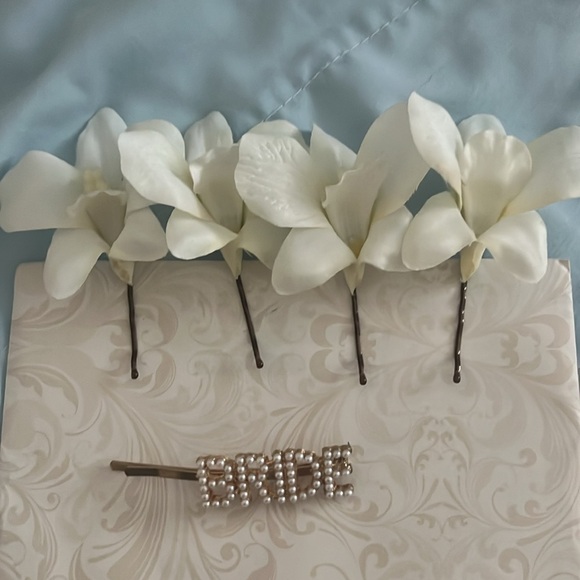 Wedding accessories - Picture 3 of 3